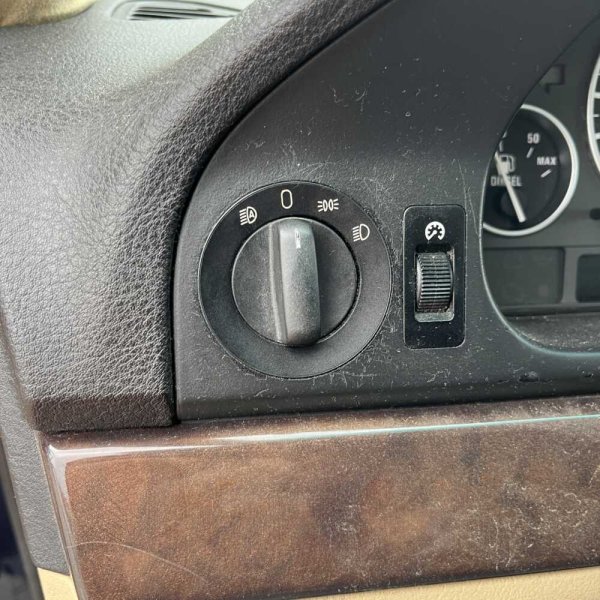 BMW 5 серия 2003 г 426347 км - Image 12