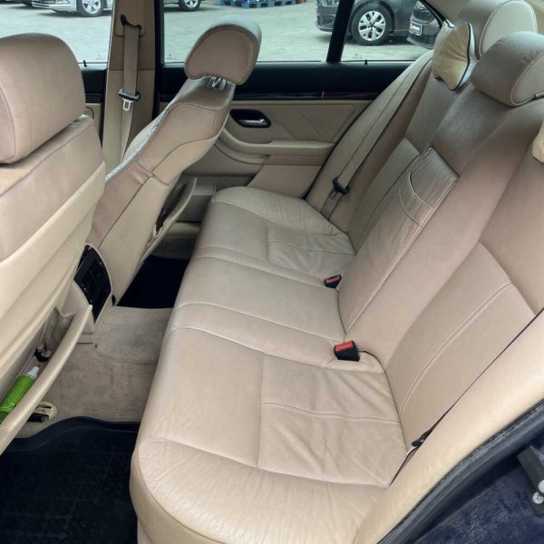 BMW 5 серия 2003 г 426347 км - Image 16