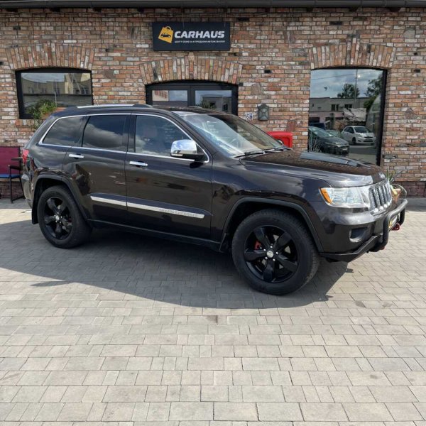 Jeep Grand Cherokee 2011 г 216631 км