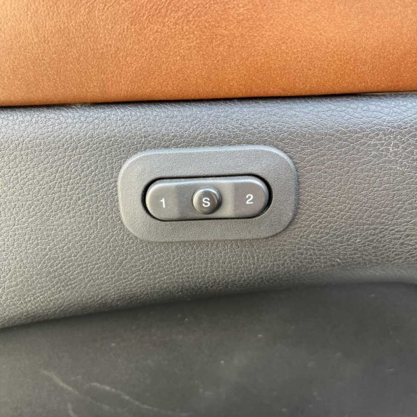 Jeep Grand Cherokee 2011 г 216631 км - Image 20