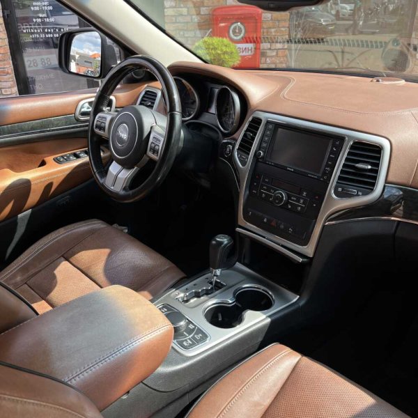 Jeep Grand Cherokee 2011 г 216631 км - Image 30