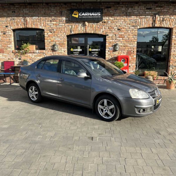 Volkswagen Jetta 2007 г 305068 км