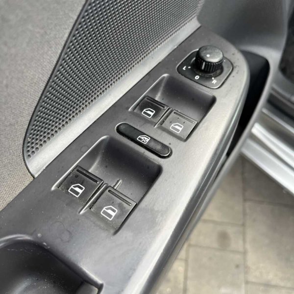 Volkswagen Jetta 2007 г 305068 км - Image 9