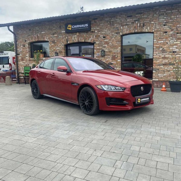 Jaguar XE 2017 г 44000 км