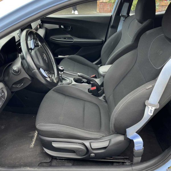 Hyundai Veloster 2018 г 55298 км - Image 10
