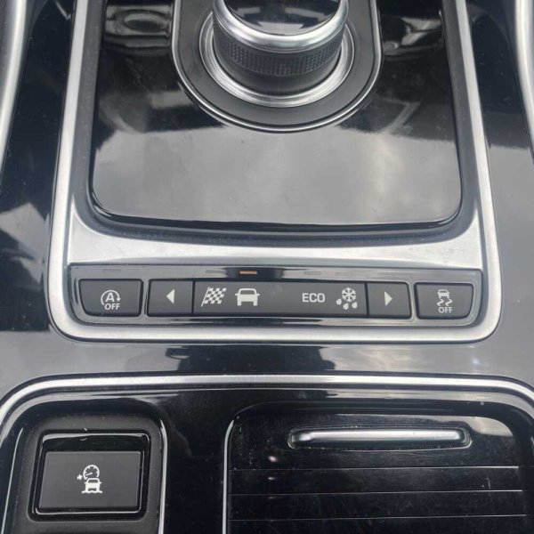 Jaguar XE 2017 г 44000 км - Image 24