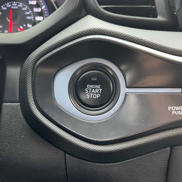 Hyundai Veloster 2018 г 55298 км - Image 18