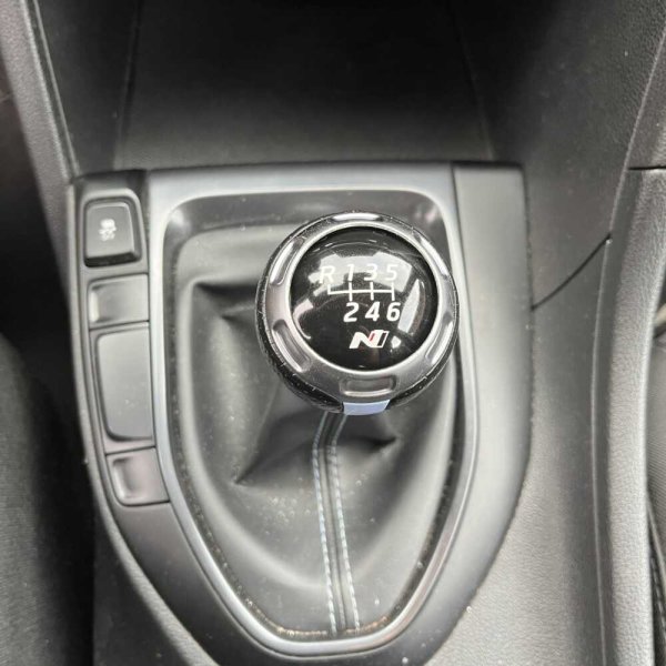 Hyundai Veloster 2018 г 55298 км - Image 20