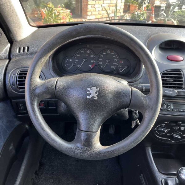 Peugeot 206 2000 г 317064 км - Image 11