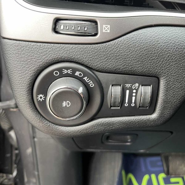 Jeep Cherokee 2019 г 72413 км - Image 14