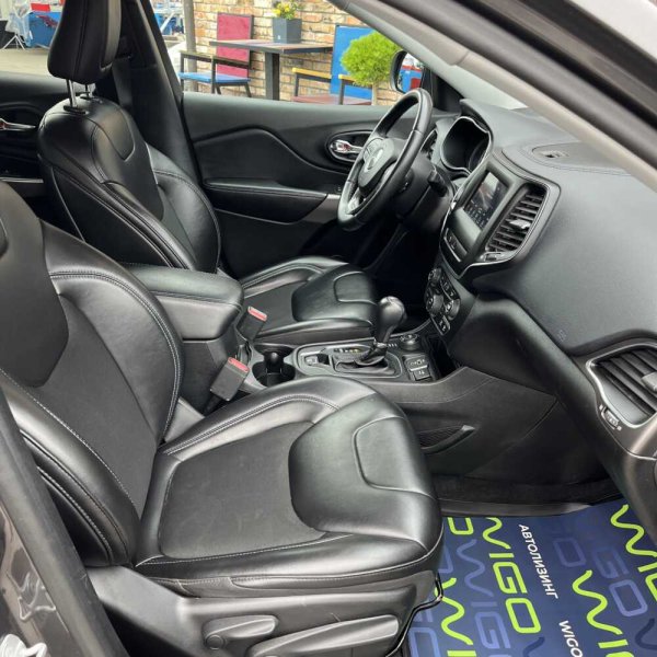 Jeep Cherokee 2019 г 72413 км - Image 26