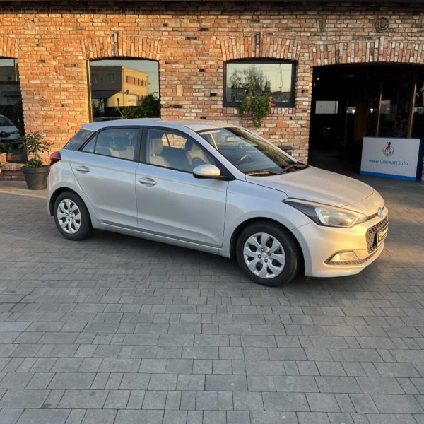 Hyundai i20 2016 г 145892 км