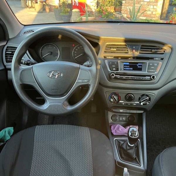 Hyundai i20 2016 г 145892 км - Image 15