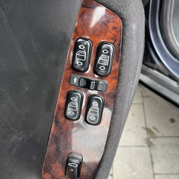 Mercedes S-класс 2001 г 546141 км - Image 9