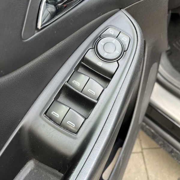 Chevrolet Volt 2017 г 176273 км - Image 11