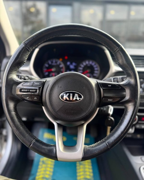Kia Rio - Image 15