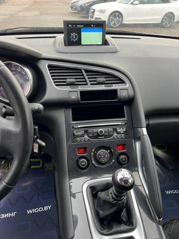 Peugeot 3008 I · Рестайлинг - Image 12