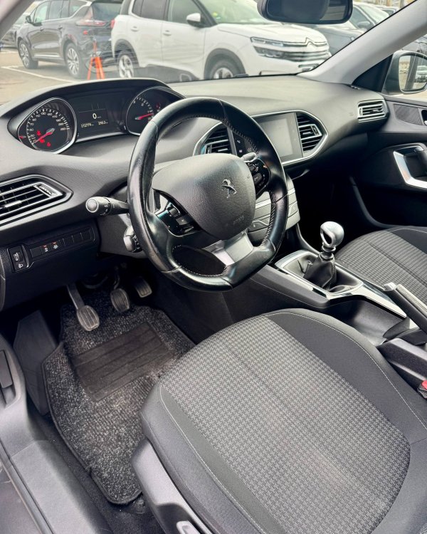 Peugeot 308 T9 · Рестайлинг - Image 11