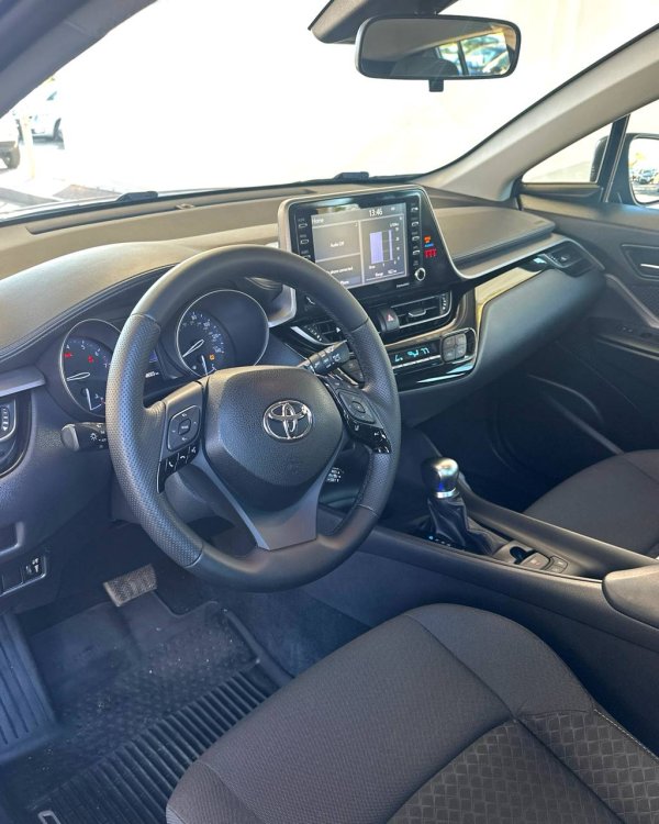 Toyota C-HR I · Рестайлинг - Image 11