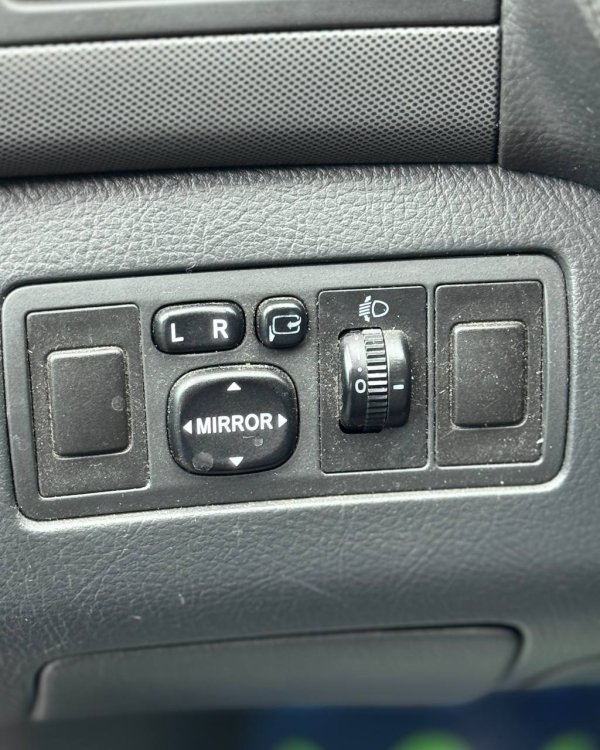 Toyota Avensis II (T250) - Image 17