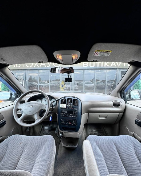 Chrysler Voyager IV - Image 9