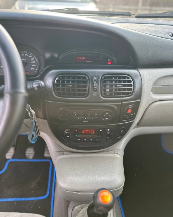 Renault Scenic I · Рестайлинг - Image 9