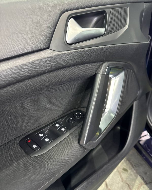 Peugeot 308 T9 - Image 10