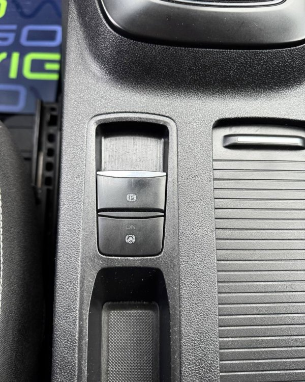 Ford Kuga III - Image 18