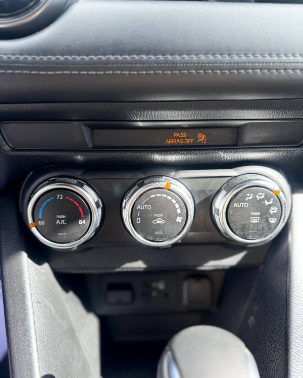 Mazda CX-3 I · Рестайлинг - Image 18