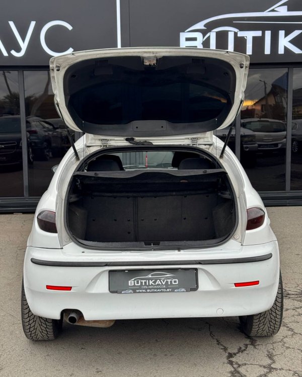 Alfa Romeo 147 I - Image 14