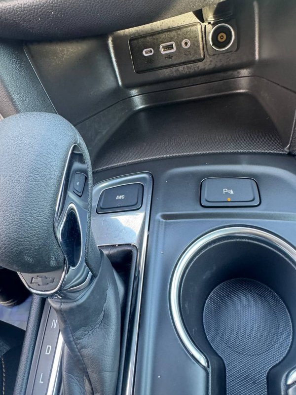 Chevrolet Equinox III · Рестайлинг - Image 17