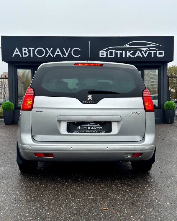 PEUGEOT 5008 - Image 5
