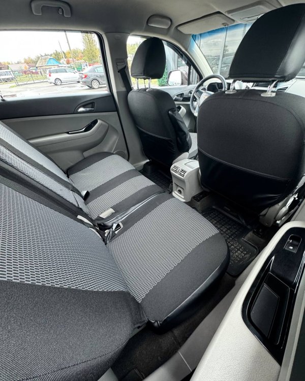 Chevrolet Orlando I - Image 12