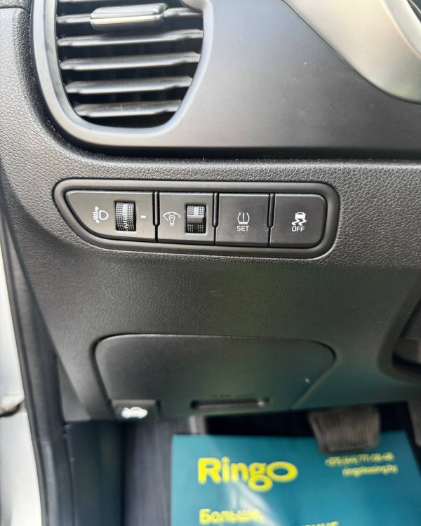 Kia Rio - Image 18