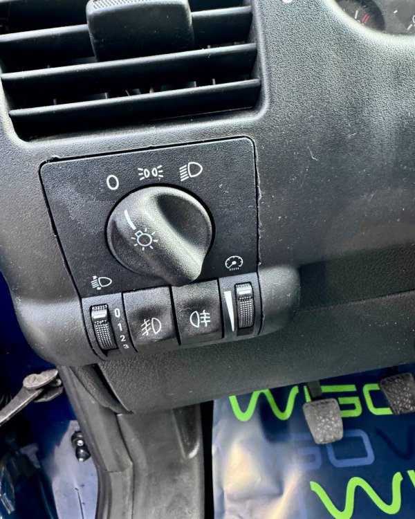 Opel Zafira A - Image 18