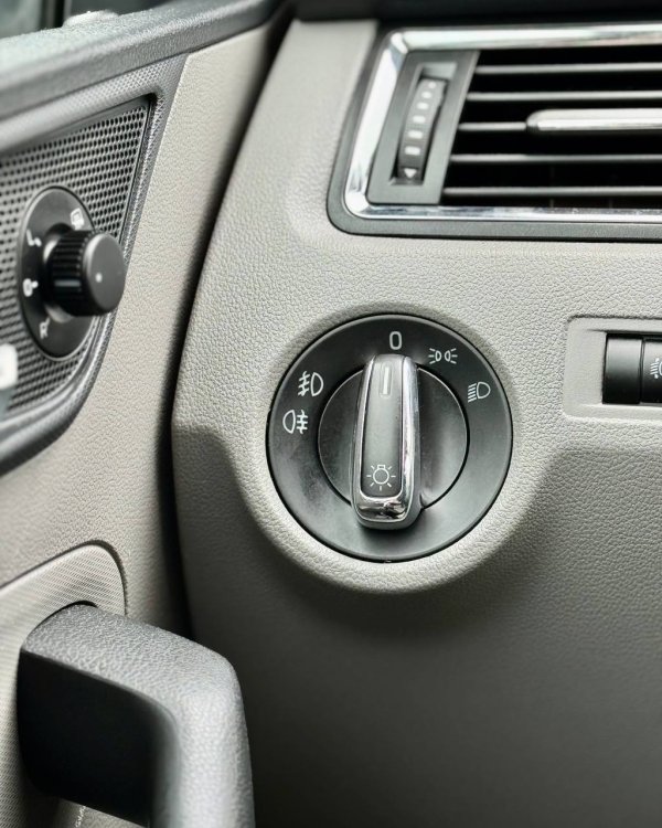 SEAT Toledo IV - Image 16