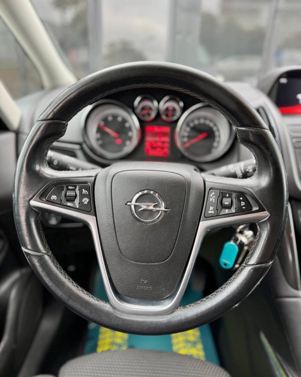 Opel Zafira C - Image 15
