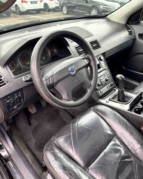 Volvo XC90 I - Image 10