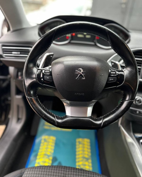 Peugeot 308 T9 · Рестайлинг - Image 11