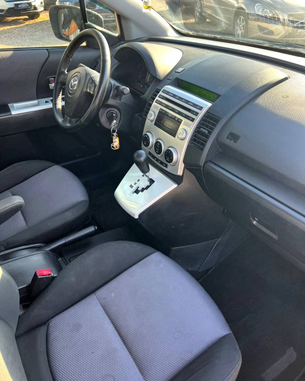 Mazda 5 I · Рестайлинг - Image 11