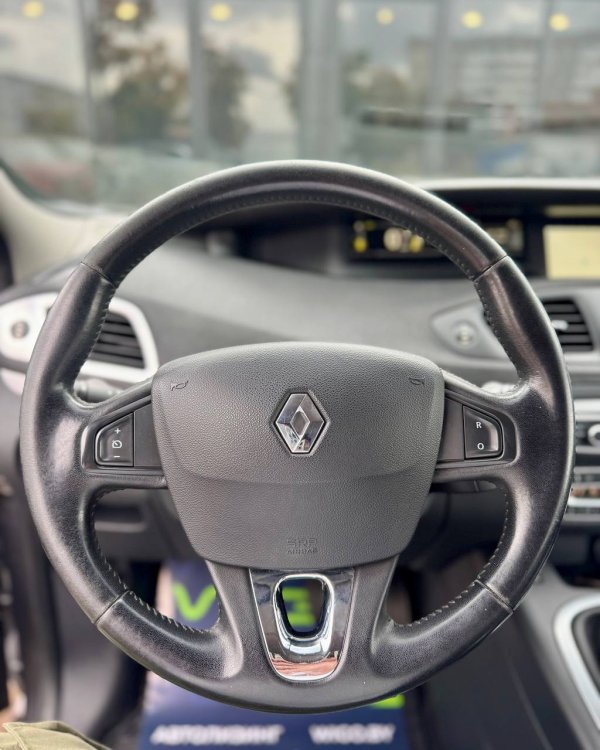 RENAULT MEGANE GRAND SCENIC - Image 15