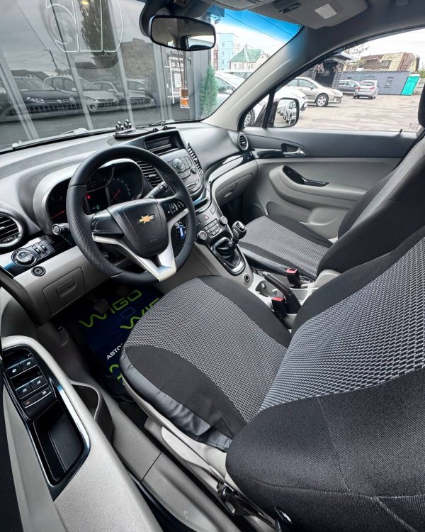 Chevrolet Orlando I - Image 10