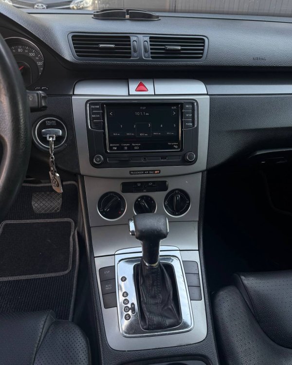 Volkswagen Passat B6 - Image 10