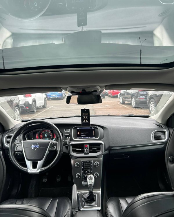 Volvo V40 II - Image 9