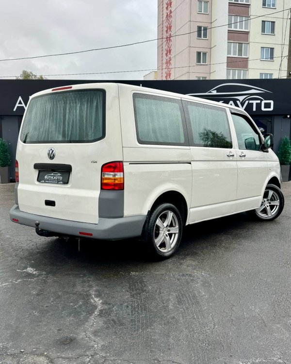 Volkswagen Transporter T5 - Image 7