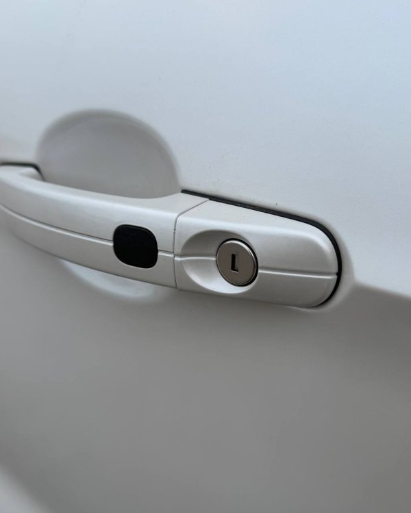 Ford Escape III - Image 17