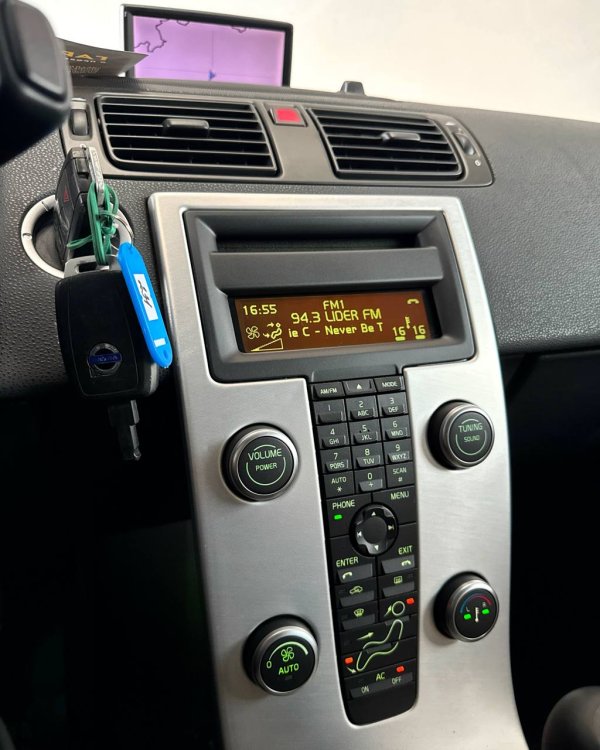 Volvo S40 II · Рестайлинг - Image 12