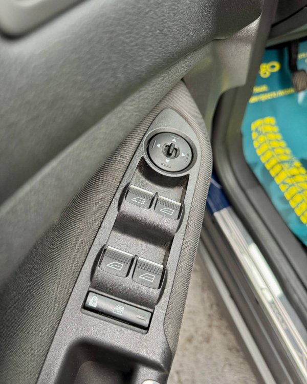 Ford Grand C-Max II - Image 17