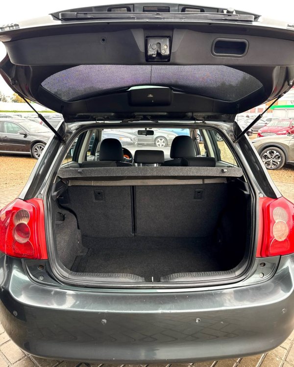 Toyota Auris I (E150) - Image 16