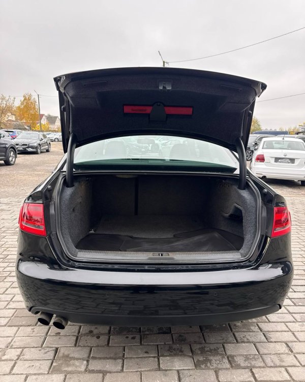 Audi A4 B8 - Image 12